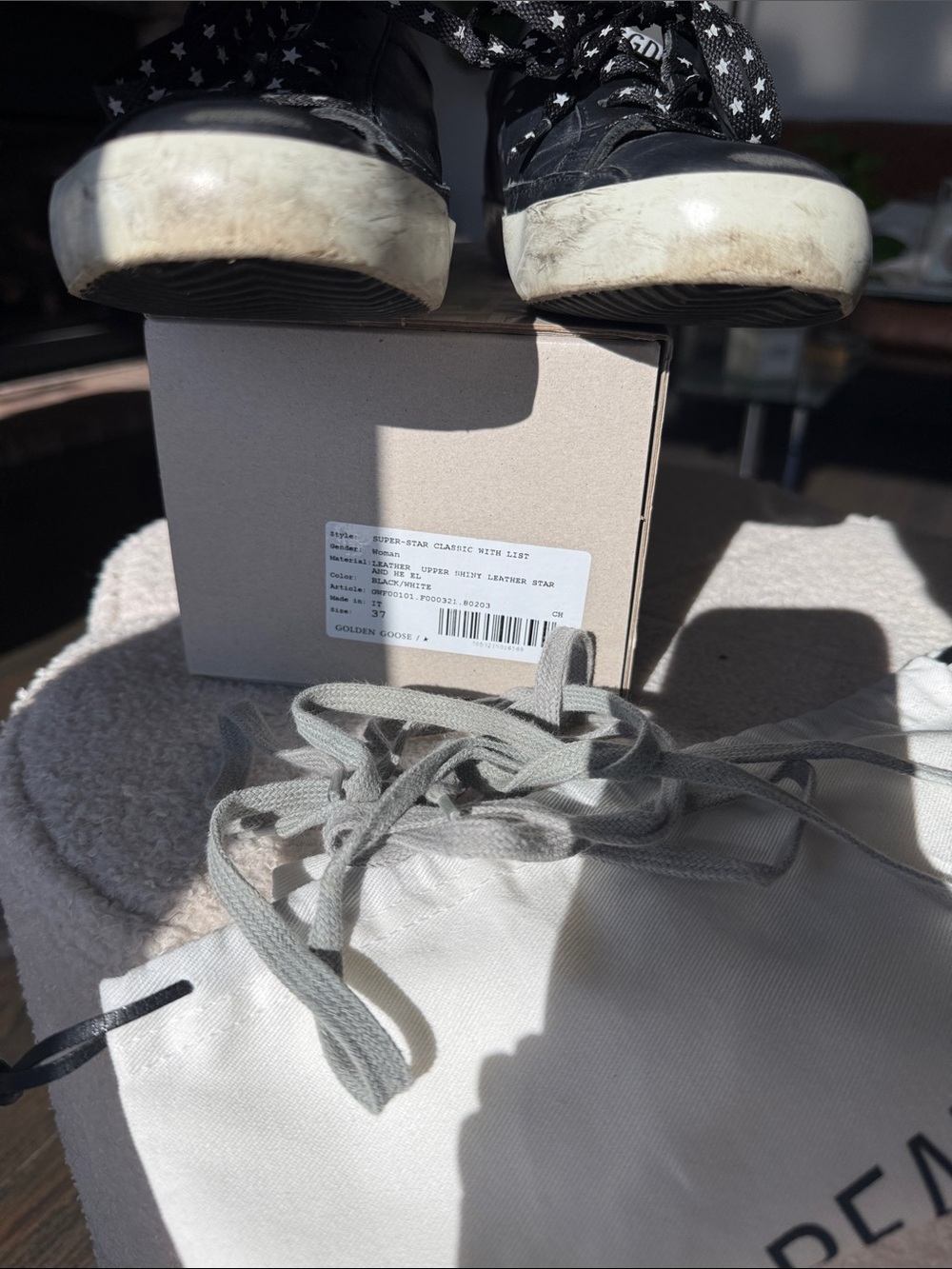 Golden Goose Deluxe Brand
Super-Star Low-Top Sneakers size 37 / 7 EUC - Picture 16 of 17